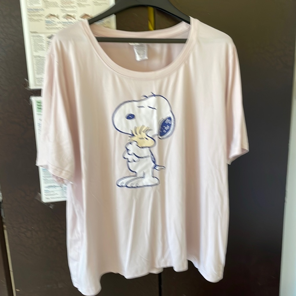 Peanuts Snoopy Munki Munki t-shirt. Women’s size 2X